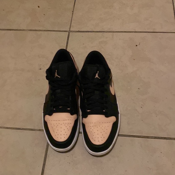 Jordan retro 1 crimson low - Picture 2 of 3